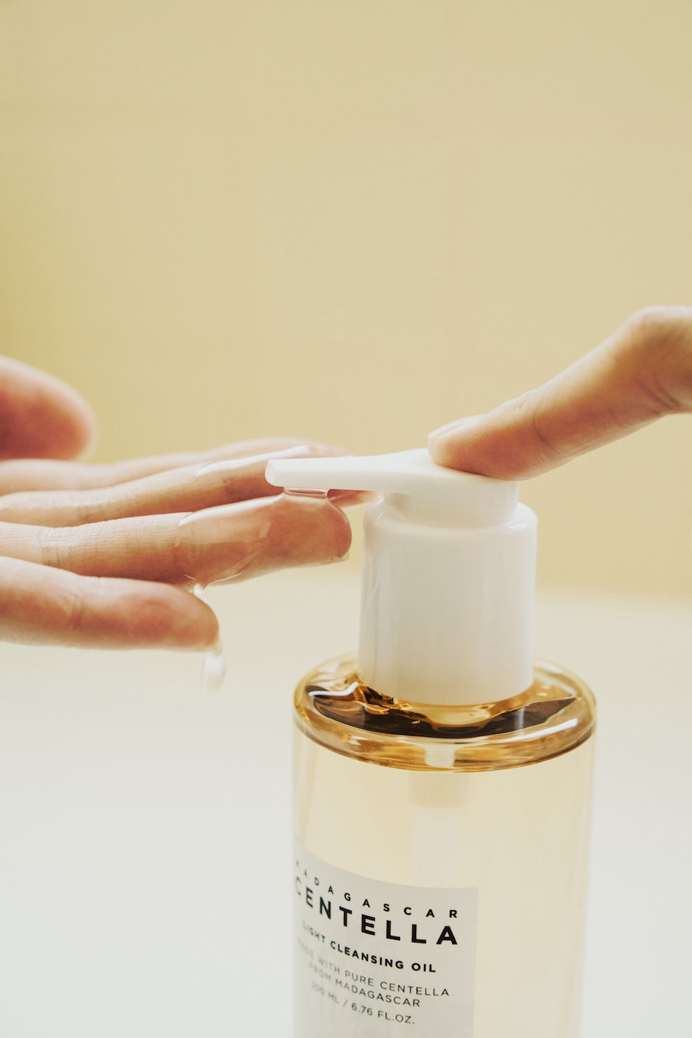 [Skin1004] Madagascar Centella Light Cleansing Oil - 2 Size